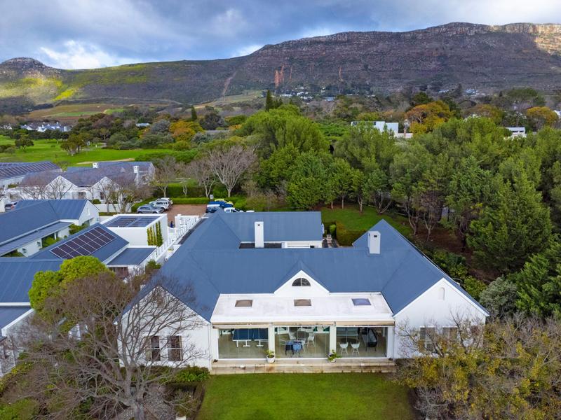 4 Bedroom Property for Sale in Steenberg Estate Western Cape